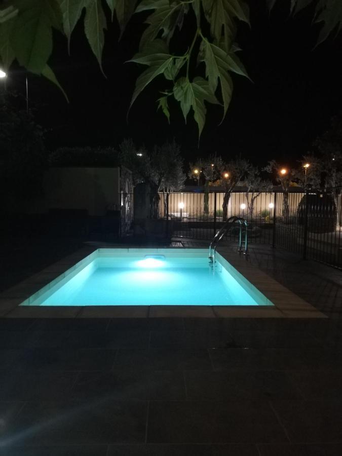 Maison Provencale Spa Sauna Piscine Molleges Kültér fotó